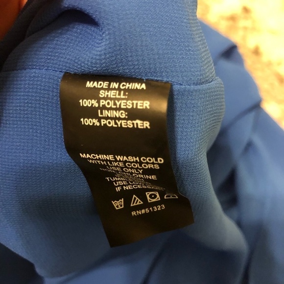 2$30 Vince Camuto - Blue Sleeveless Blouse - S - Picture 7 of 7